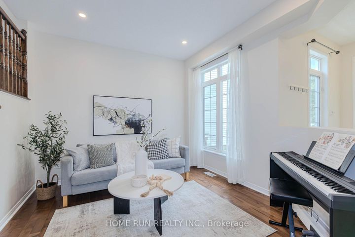 Photo 6 at 538 Ravendale Way, Nepean (Stonebridge), Ottawa
