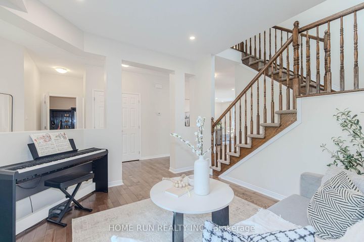 Photo 7 at 538 Ravendale Way, Nepean (Stonebridge), Ottawa