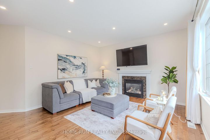 Photo 12 at 538 Ravendale Way, Nepean (Stonebridge), Ottawa