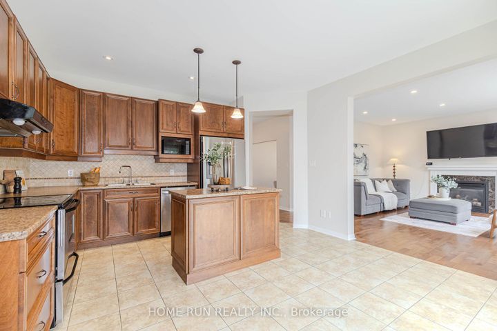 Photo 17 at 538 Ravendale Way, Nepean (Stonebridge), Ottawa