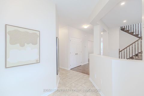 Photo 3 at 538 Ravendale Way, Nepean (Stonebridge), Ottawa