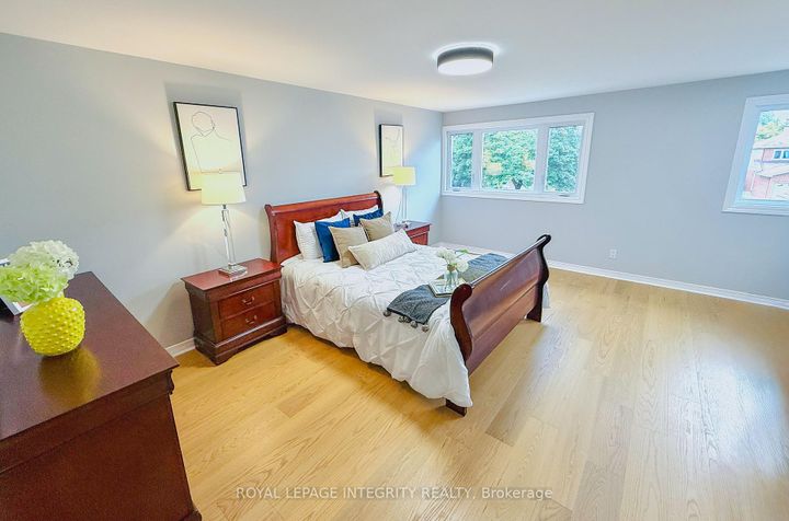 Photo 13 at 4 GLENARDEN Court, Nepean (Centrepointe), Ottawa
