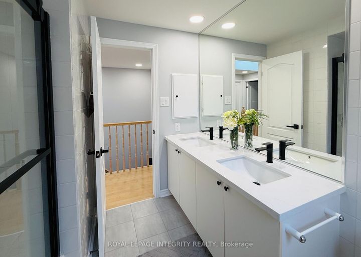 Photo 24 at 4 GLENARDEN Court, Nepean (Centrepointe), Ottawa