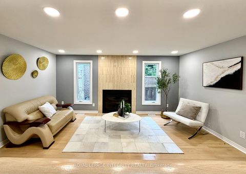Photo 4 at 4 GLENARDEN Court, Nepean (Centrepointe), Ottawa