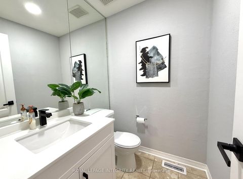Photo 5 at 4 GLENARDEN Court, Nepean (Centrepointe), Ottawa
