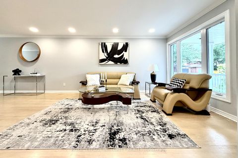 Photo 7 at 4 GLENARDEN Court, Nepean (Centrepointe), Ottawa