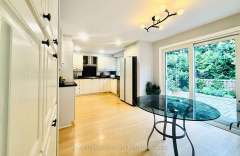 Photo 10 at 4 GLENARDEN Court, Nepean (Centrepointe), Ottawa