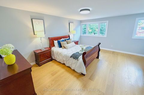 Photo 13 at 4 GLENARDEN Court, Nepean (Centrepointe), Ottawa