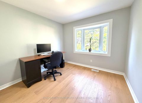Photo 20 at 4 GLENARDEN Court, Nepean (Centrepointe), Ottawa