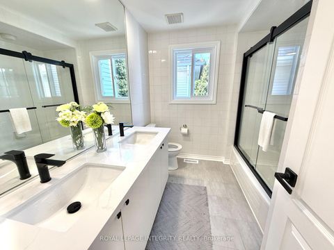 Photo 23 at 4 GLENARDEN Court, Nepean (Centrepointe), Ottawa