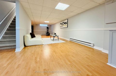 Photo 26 at 4 GLENARDEN Court, Nepean (Centrepointe), Ottawa