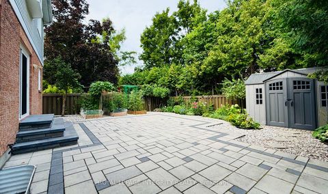 Photo 31 at 4 GLENARDEN Court, Nepean (Centrepointe), Ottawa