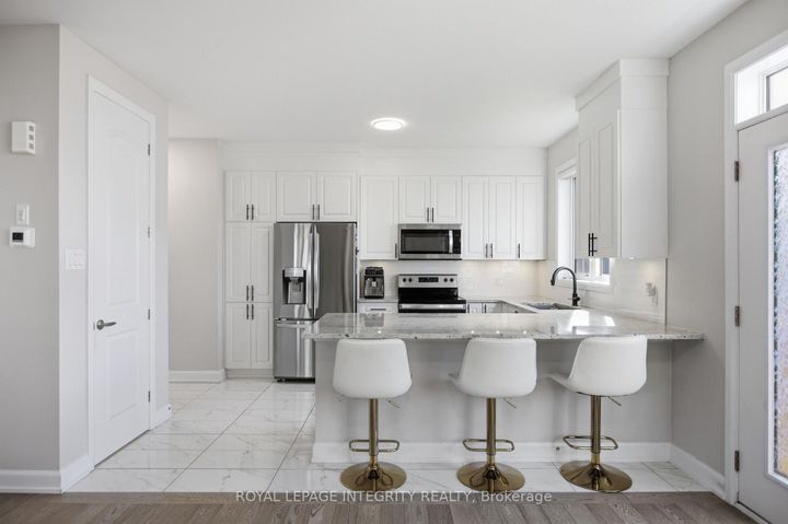 Photo 12 at 651 Chillerton Drive, Nepean (Half Moon Bay), Ottawa