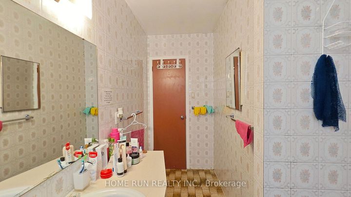Photo 15 at 1023 Meadowlands Drive, Nepean (Carleton Square), Ottawa