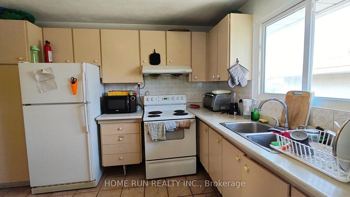Photo 30 at 1023 Meadowlands Drive, Nepean (Carleton Square), Ottawa