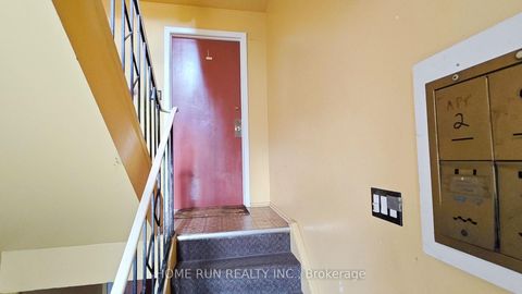 Photo 4 at 1023 Meadowlands Drive, Nepean (Carleton Square), Ottawa