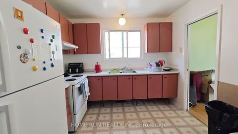Photo 12 at 1023 Meadowlands Drive, Nepean (Carleton Square), Ottawa