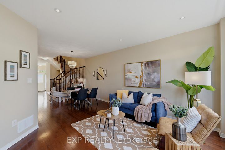 Photo 5 at 118 Laramie Crescent, Nepean (Stonebridge), Ottawa