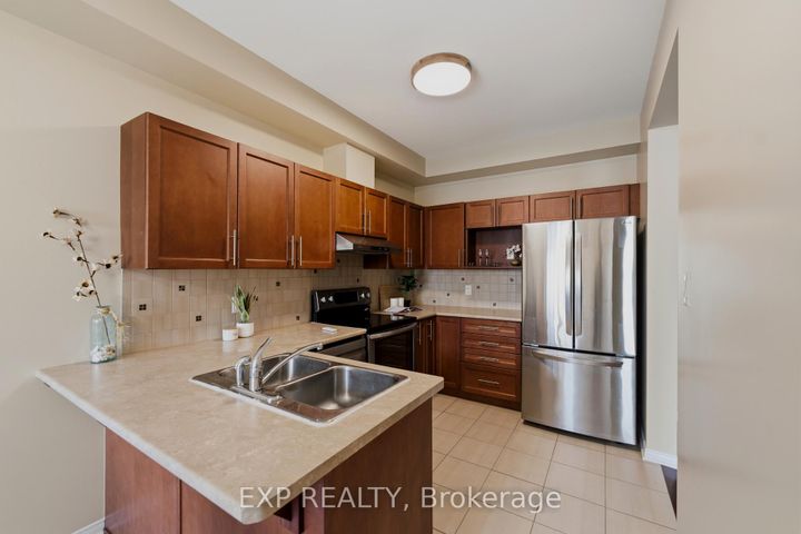 Photo 15 at 118 Laramie Crescent, Nepean (Stonebridge), Ottawa