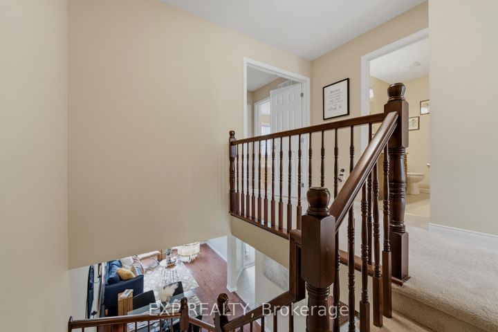 Photo 18 at 118 Laramie Crescent, Nepean (Stonebridge), Ottawa