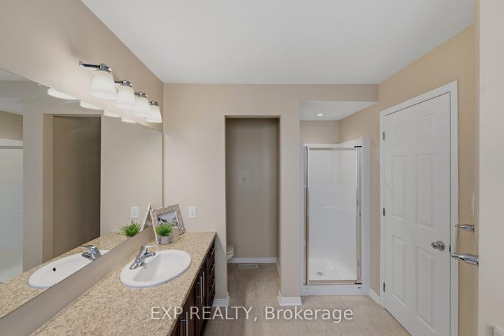 Photo 21 at 118 Laramie Crescent, Nepean (Stonebridge), Ottawa