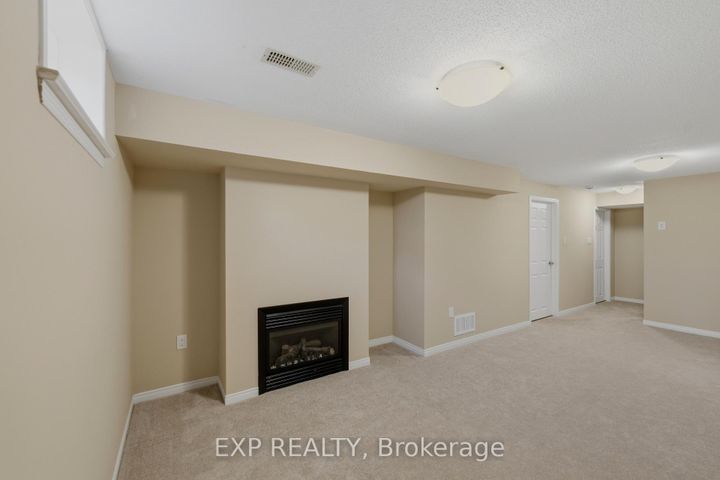 Photo 30 at 118 Laramie Crescent, Nepean (Stonebridge), Ottawa