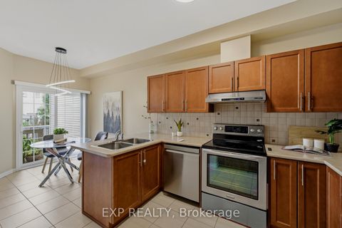 Photo 13 at 118 Laramie Crescent, Nepean (Stonebridge), Ottawa