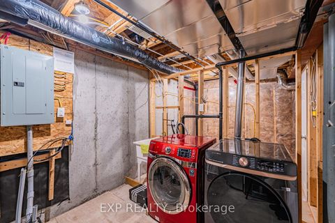 Photo 32 at 118 Laramie Crescent, Nepean (Stonebridge), Ottawa