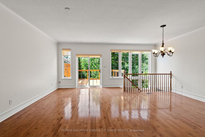 Photo 10 at 110 Heathercrest Private, Nepean (Stonebridge), Ottawa