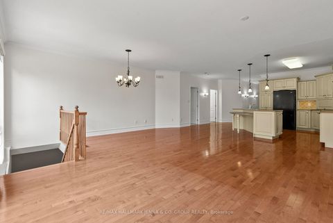 Photo 12 at 110 Heathercrest Private, Nepean (Stonebridge), Ottawa