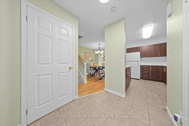 Photo 3 at 69 ROYAL FIELD Crescent, Nepean (Longfields), Ottawa