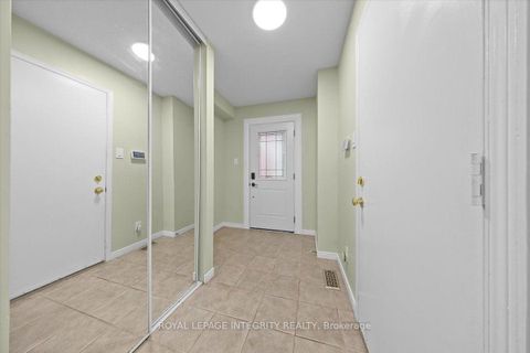 Photo 2 at 69 ROYAL FIELD Crescent, Nepean (Longfields), Ottawa