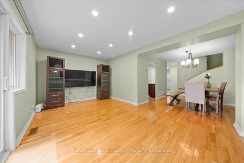 Photo 8 at 69 ROYAL FIELD Crescent, Nepean (Longfields), Ottawa