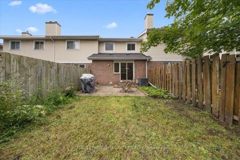 Photo 32 at 69 ROYAL FIELD Crescent, Nepean (Longfields), Ottawa