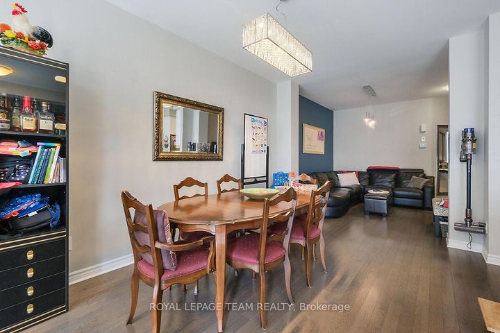 Photo 7 at 253 Fergus Crescent, Nepean (Cedargrove/Fraserdale), Ottawa