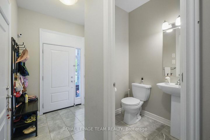 Photo 20 at 253 Fergus Crescent, Nepean (Cedargrove/Fraserdale), Ottawa