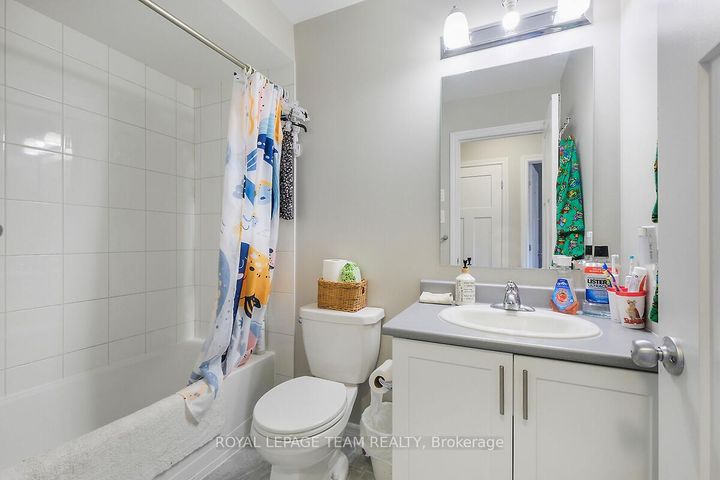 Photo 30 at 253 Fergus Crescent, Nepean (Cedargrove/Fraserdale), Ottawa