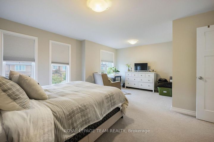 Photo 32 at 253 Fergus Crescent, Nepean (Cedargrove/Fraserdale), Ottawa