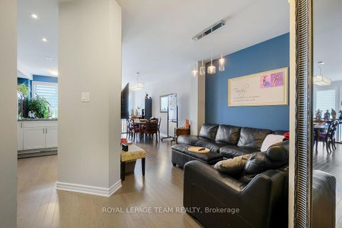 Photo 3 at 253 Fergus Crescent, Nepean (Cedargrove/Fraserdale), Ottawa