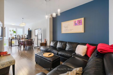 Photo 4 at 253 Fergus Crescent, Nepean (Cedargrove/Fraserdale), Ottawa