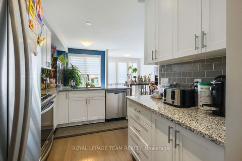 Photo 15 at 253 Fergus Crescent, Nepean (Cedargrove/Fraserdale), Ottawa