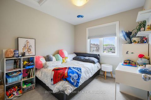 Photo 24 at 253 Fergus Crescent, Nepean (Cedargrove/Fraserdale), Ottawa