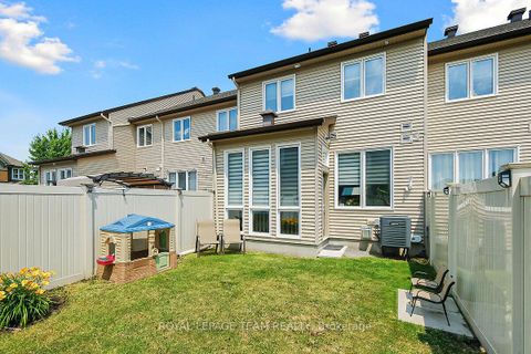 Photo 45 at 253 Fergus Crescent, Nepean (Cedargrove/Fraserdale), Ottawa