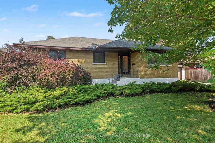 Photo 1 at 3 Donna Street, Nepean (Meadowlands/Crestview), Ottawa