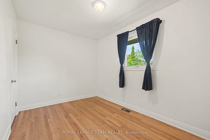 Photo 21 at 3 Donna Street, Nepean (Meadowlands/Crestview), Ottawa