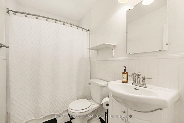 Photo 24 at 3 Donna Street, Nepean (Meadowlands/Crestview), Ottawa