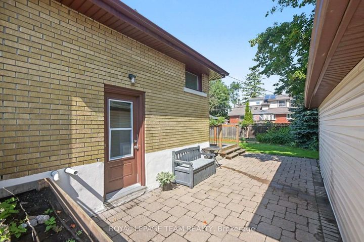 Photo 35 at 3 Donna Street, Nepean (Meadowlands/Crestview), Ottawa