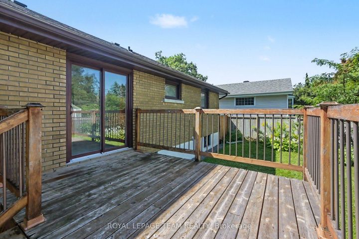 Photo 38 at 3 Donna Street, Nepean (Meadowlands/Crestview), Ottawa
