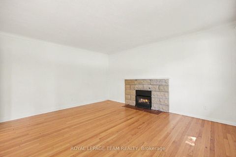 Photo 6 at 3 Donna Street, Nepean (Meadowlands/Crestview), Ottawa