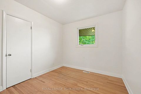 Photo 23 at 3 Donna Street, Nepean (Meadowlands/Crestview), Ottawa